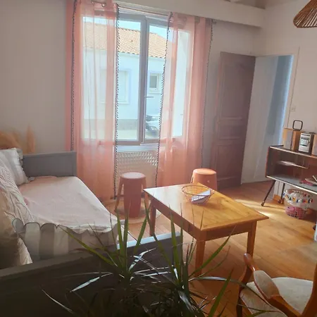 Semesterbostad Cozy And Authentic House